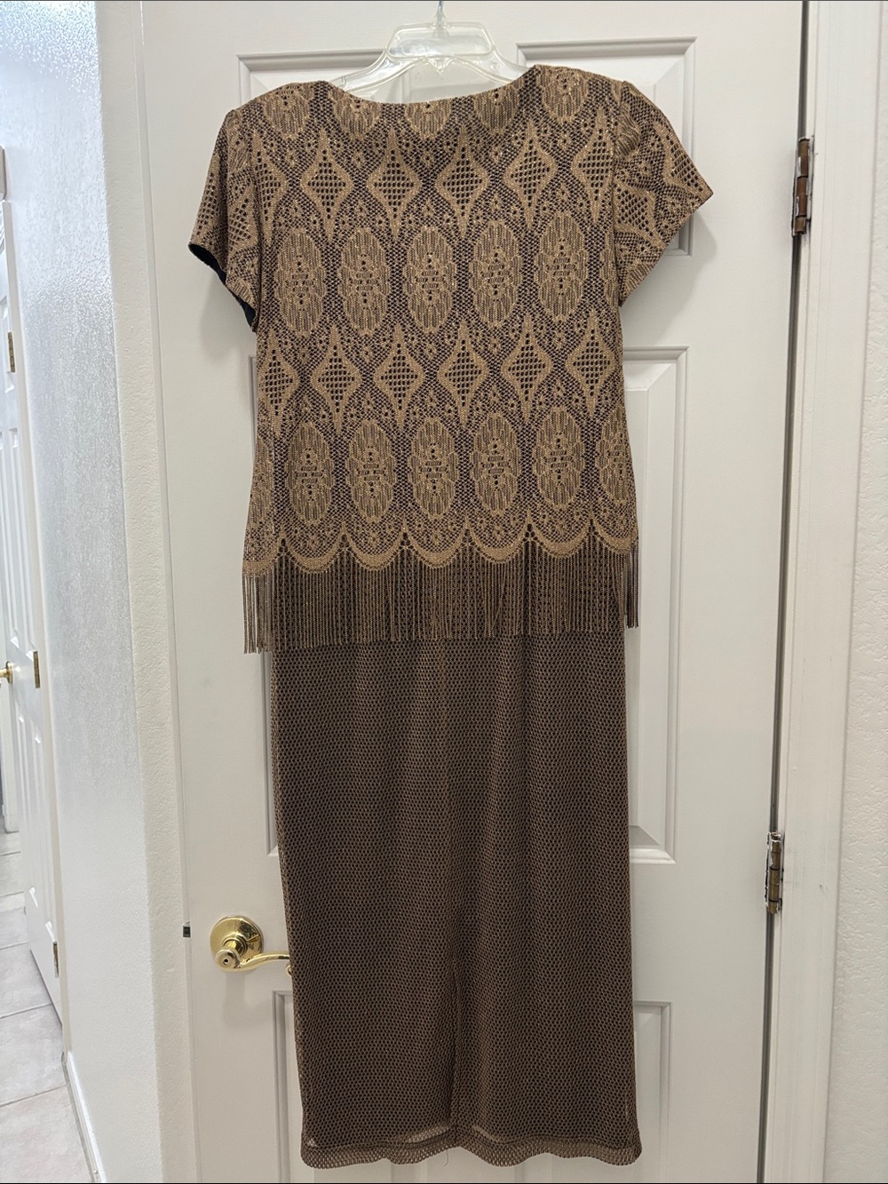 Jessica Howard Black and Gold Two-Piece Dress with Fringe Detail - Picture 4 of 4